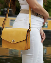 Load image into Gallery viewer, Crossbody bag