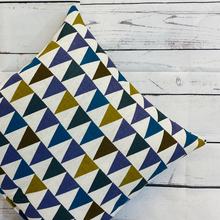 Load image into Gallery viewer, 2 x Multicoloured Triangle Print Cushion Covers (43608) Linen 45 x 45 cm Square Premium Soft Furnishing, Sofas, Beds, Indoor, Outdoor