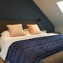 Load image into Gallery viewer, Lauren Velvet Bed Cover/Quilt