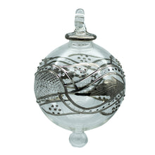 Load image into Gallery viewer, Yuletide Garland Baubles and T-Lights