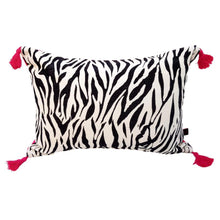 Load image into Gallery viewer, Animal and Jungle print Velvet Cushions