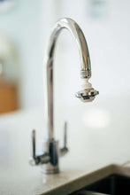 Load image into Gallery viewer, Eco-flow Tap Adapter - Saturn - White